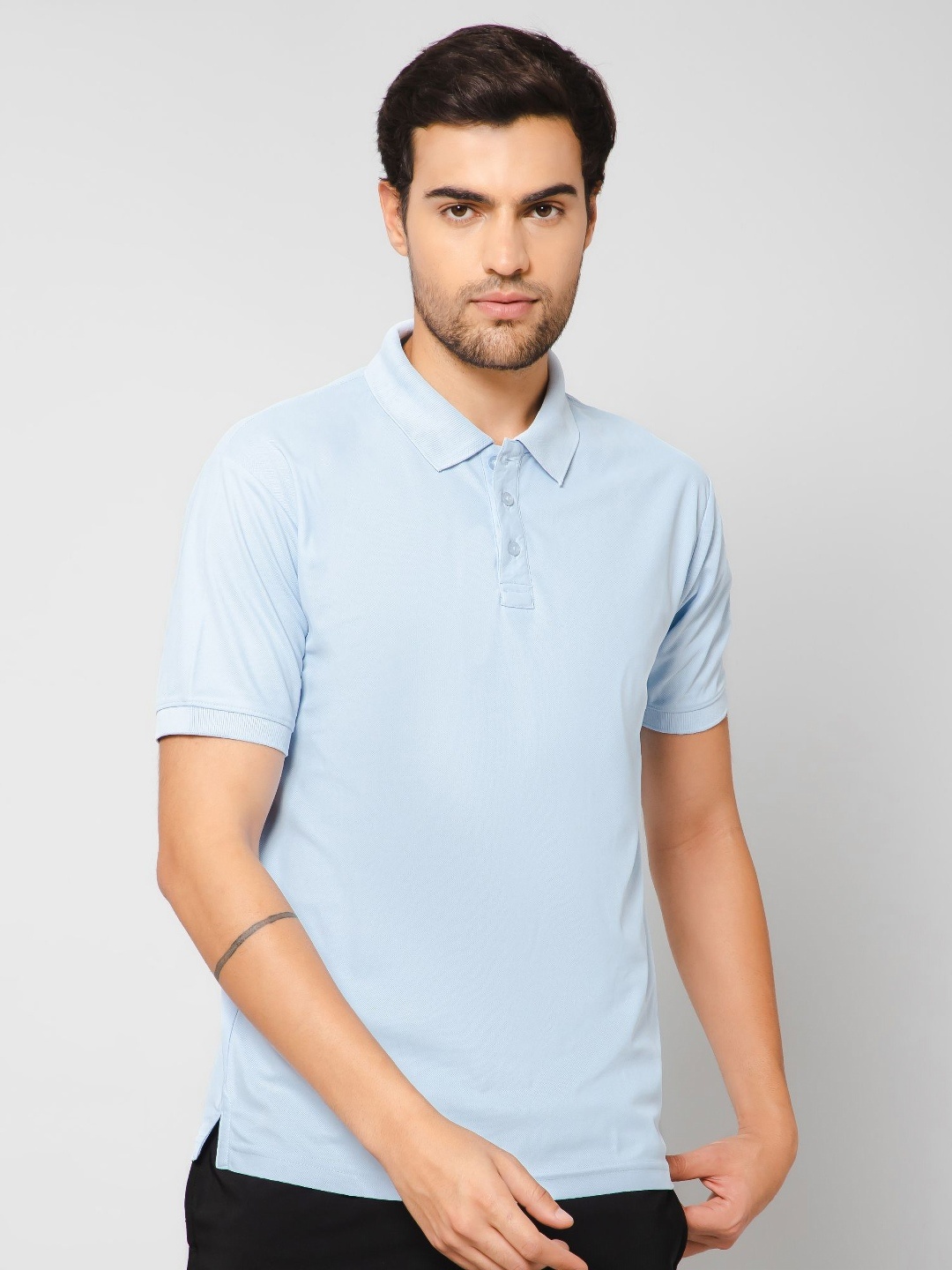 

Canjuice Men Solid Polo Collar T-shirt, Blue