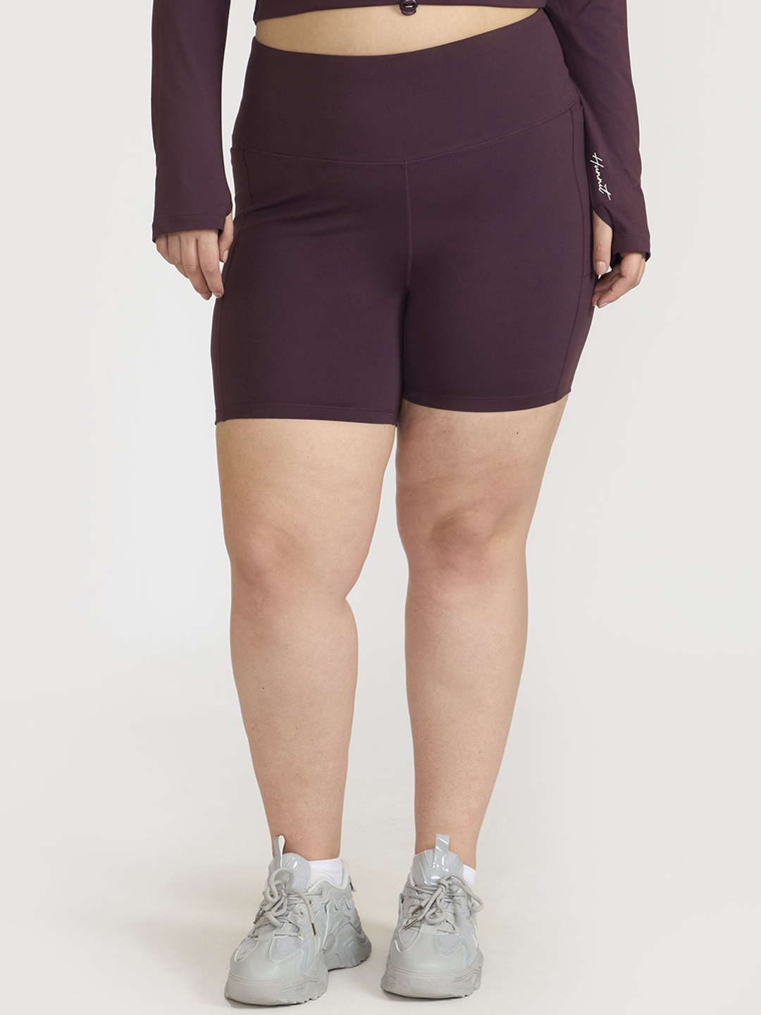 

Hunnit Zen Cycling Slim Fit High Rise Training Shorts, Burgundy