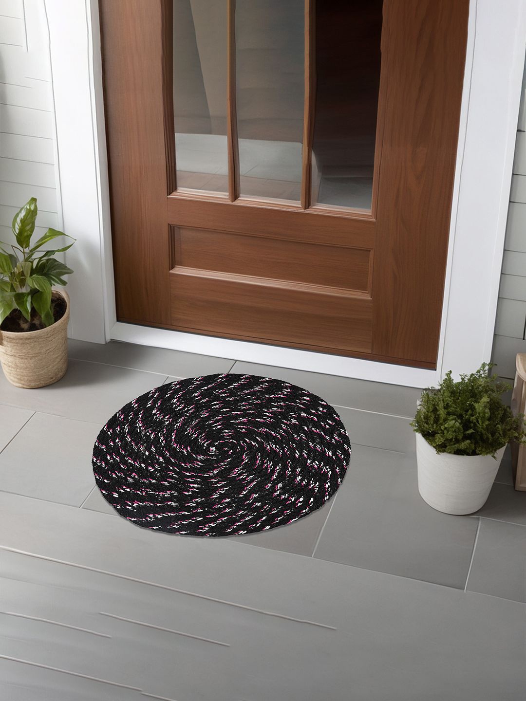 

Kuber Industries Black & White 6 Pieces Textured Cotton Anti-Slip Doormats