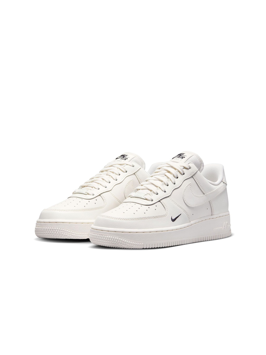 

Nike Air Force 1 '07 Essential Women's Shoes, White