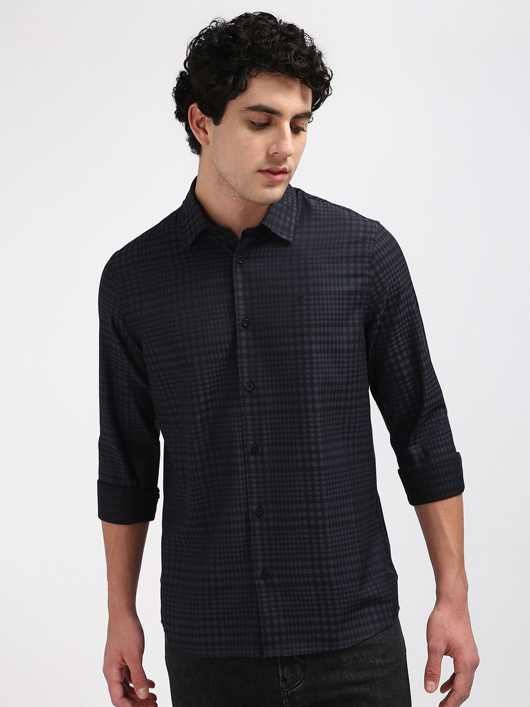 

Calvin Klein Jeans Men Spread Collar Grid Tattersall Checked Cotton Casual Shirt, Grey