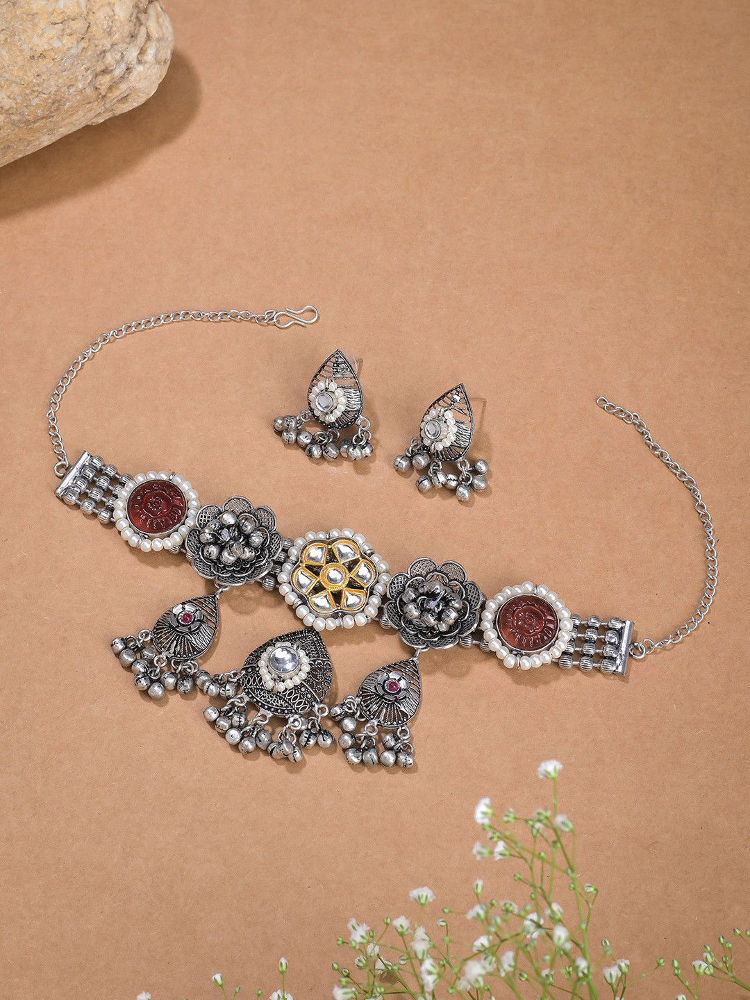 

Designbox Kundan Studded Jewellery Set, Silver