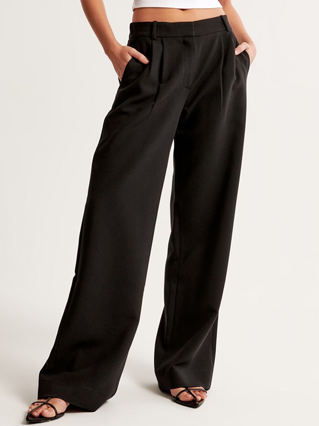 

FNOCKS Women Smart High-Rise Pleated Trousers, Black