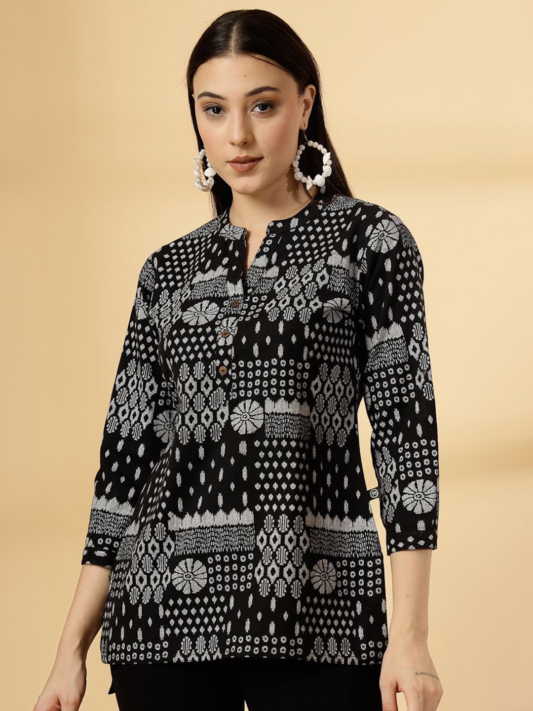 

Pistaa Ethnic Motifs Printed Pure Cotton Kurti, Black