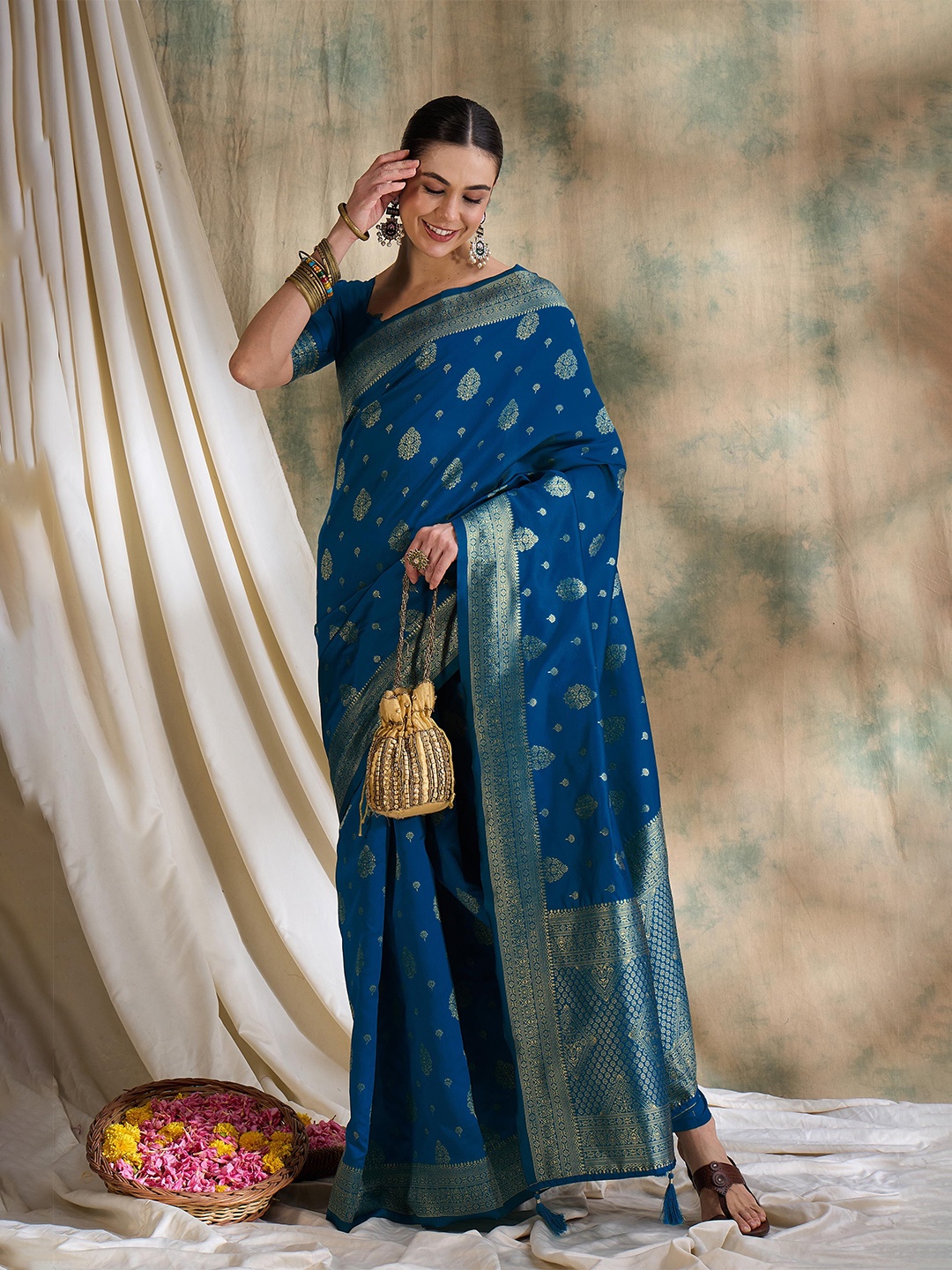 

Sangria Woven Design Banarasi Saree With Blouse Piece, Teal