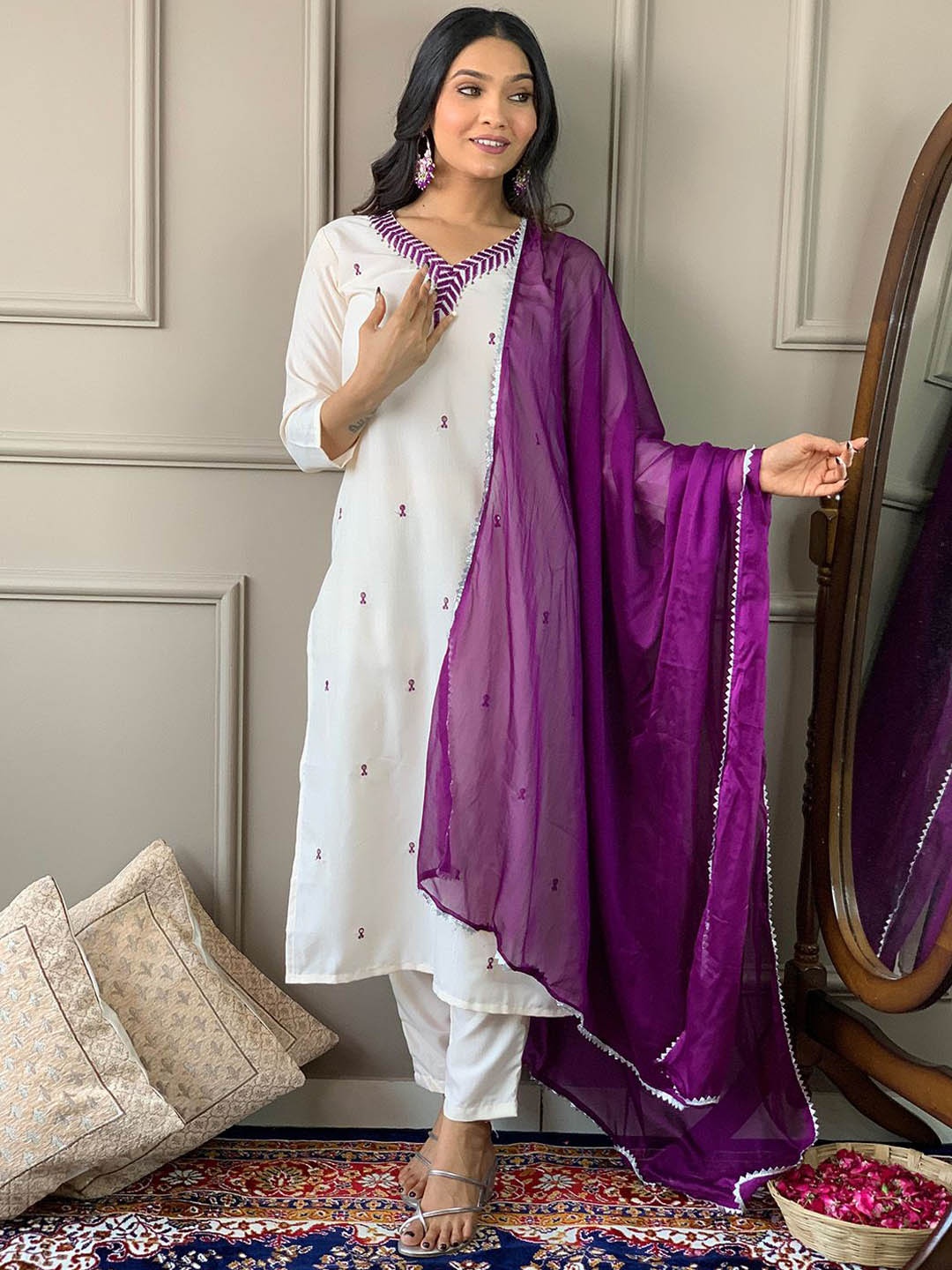 

Ishin Floral Embroidered Regular Straight Kurta with Trousers & Dupatta, White