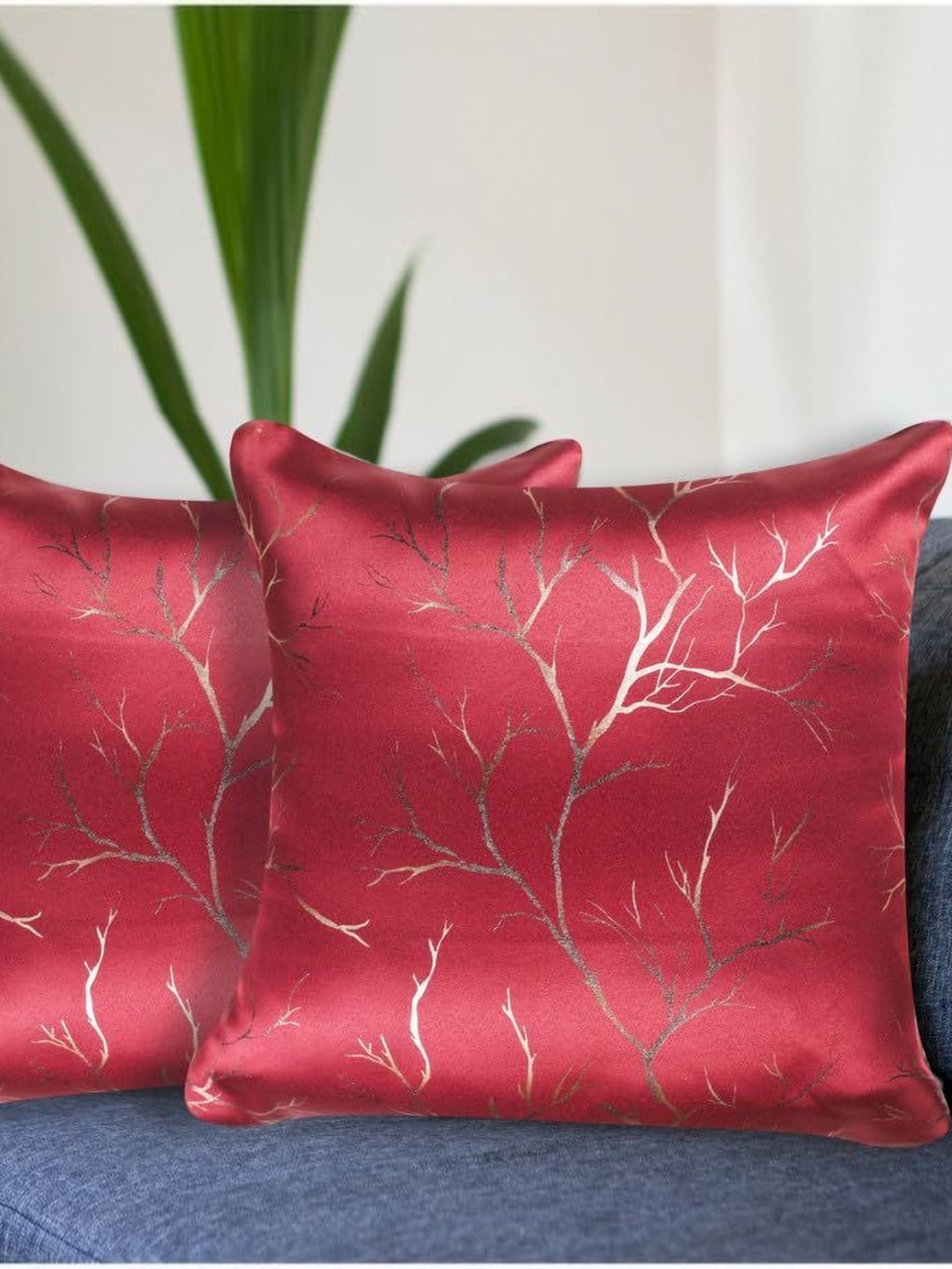 

Vendola Maroon & Gold-Toned 2 Pieces Abstract Square Cushion Covers