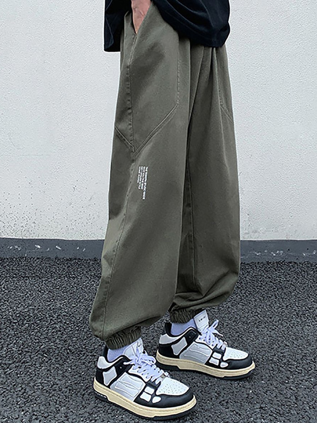 

StyleCast x Revolte Men Mid-Rise Jogger Jeans, Green