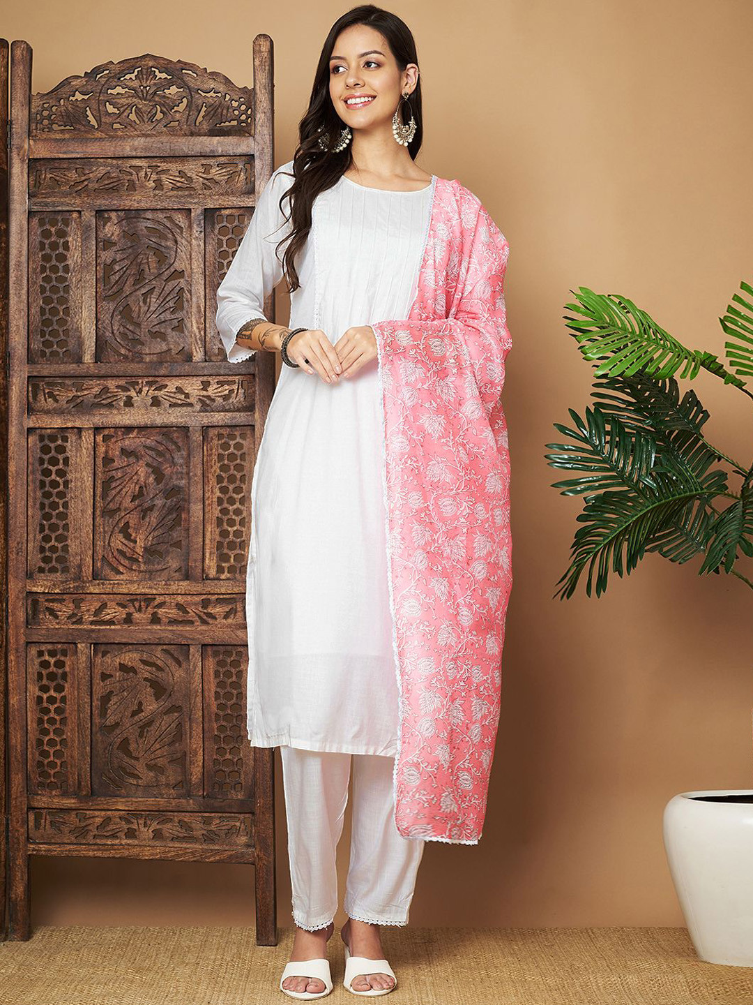 

HETVI CREATION Women Striped Regular Kurta with Trousers & With Dupatta, White
