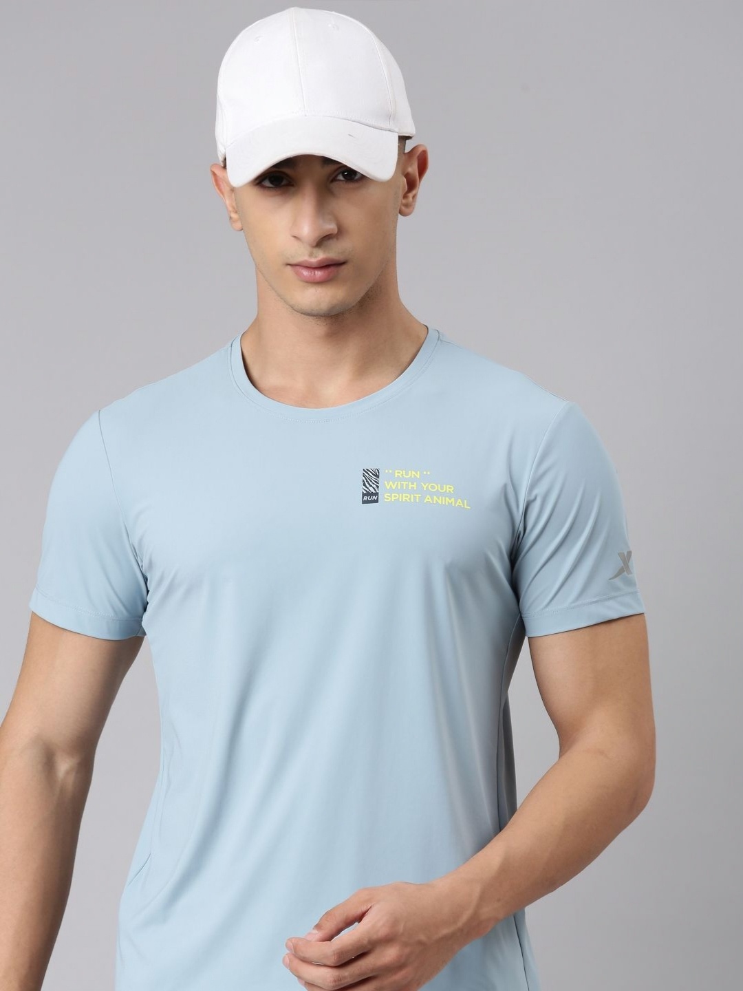 

Xtep Men Solid Round Neck Nylon T-shirt, Blue