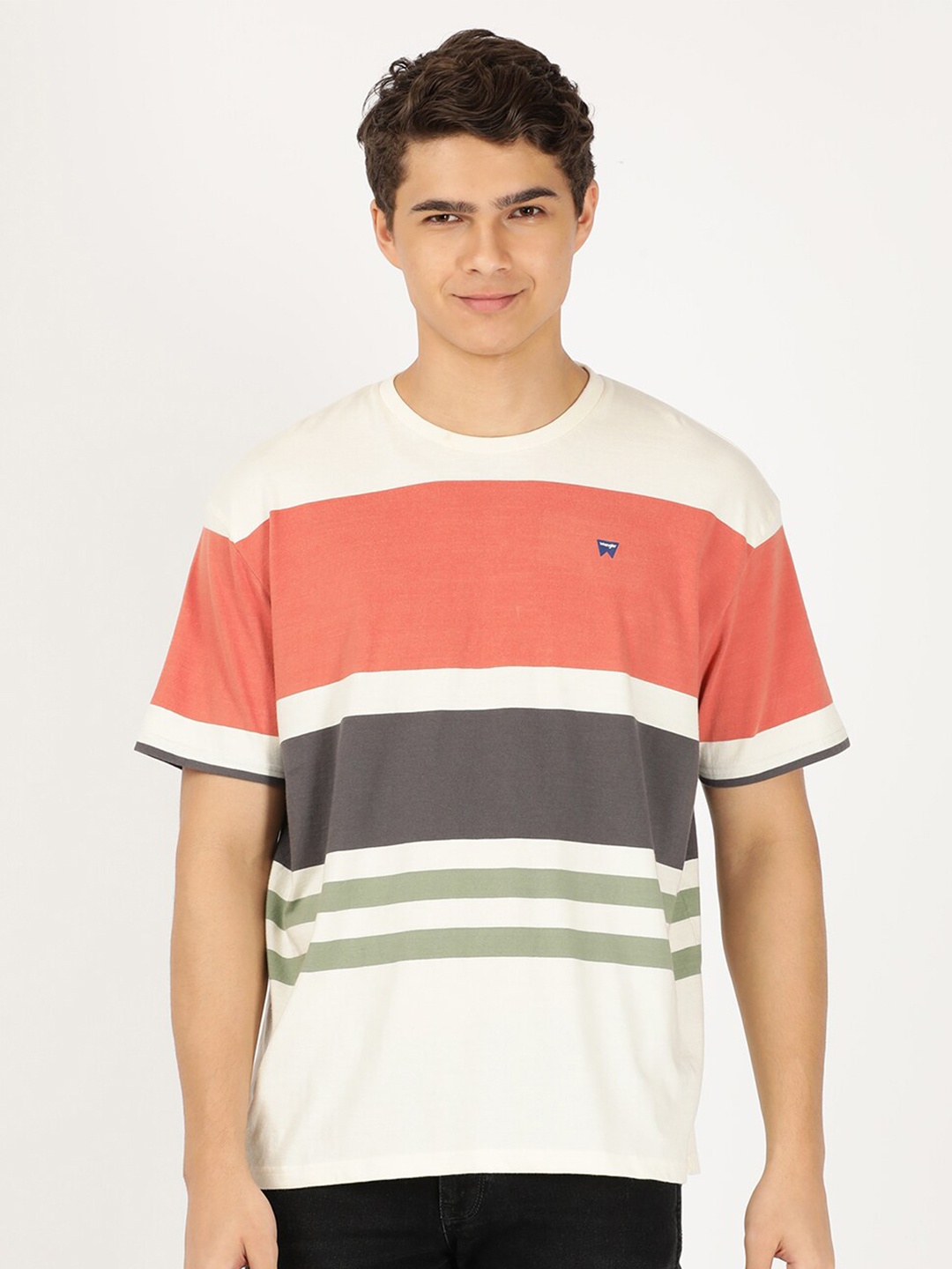 

Wrangler Men Colourblocked Cotton T-shirt, Beige