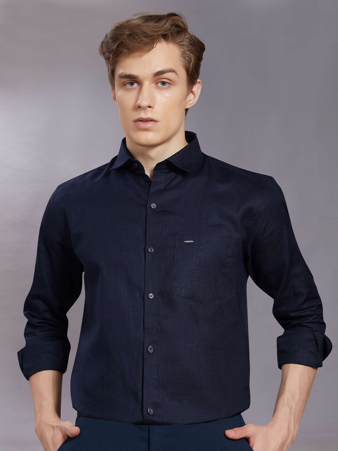 

DIVISIVE Men Club Slim Fit Opaque Casual Shirt, Navy blue