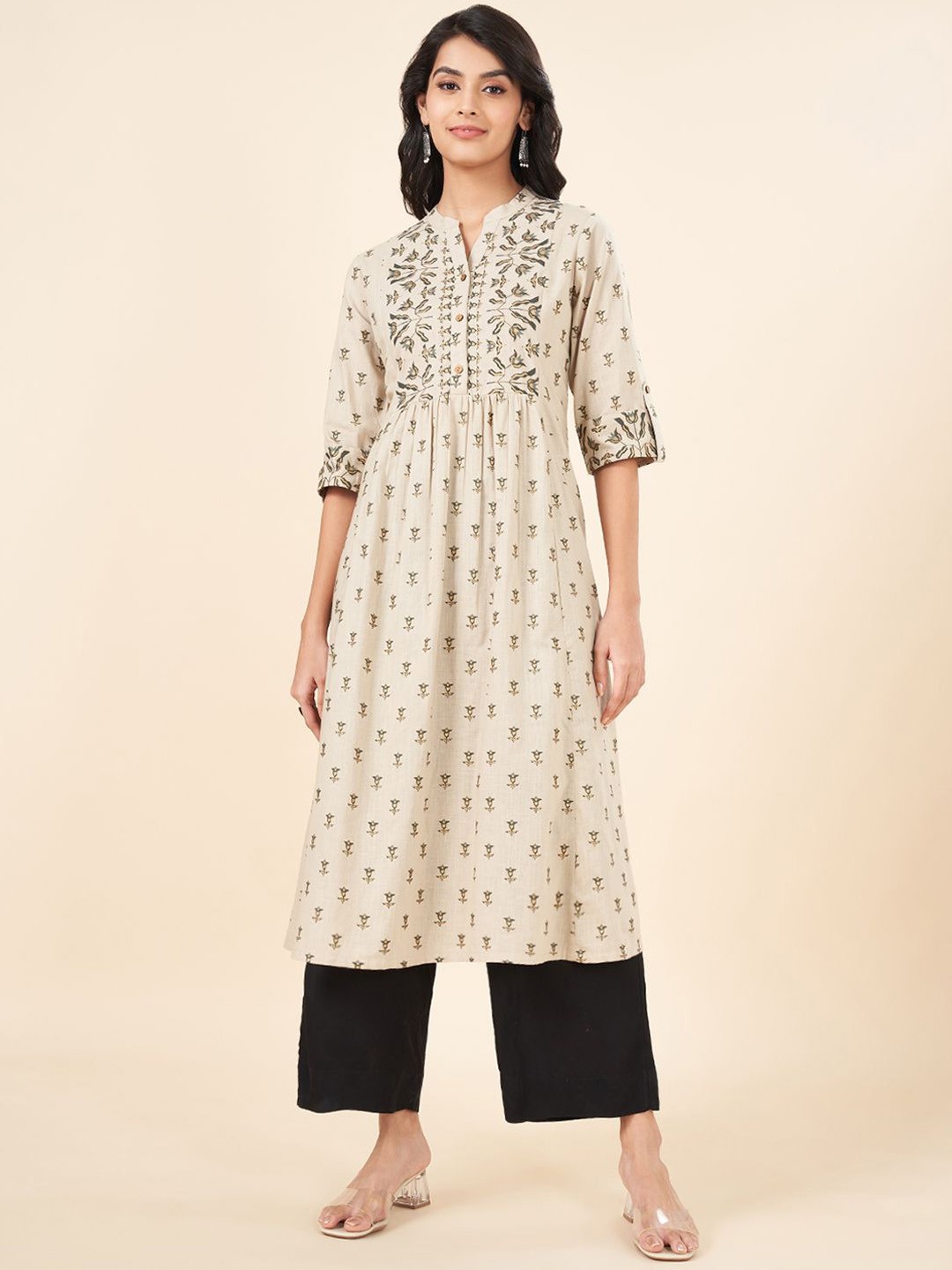 

RANGMANCH BY PANTALOONS Floral Printed Mandarin Collar Anarkali Kurta, Cream