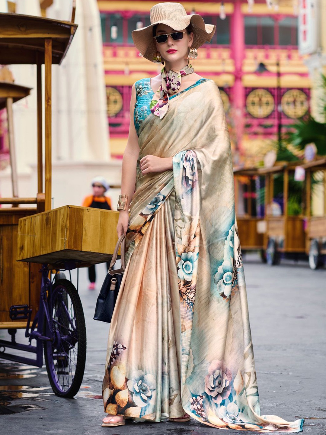 

Anouk Floral Poly Crepe Saree, Beige