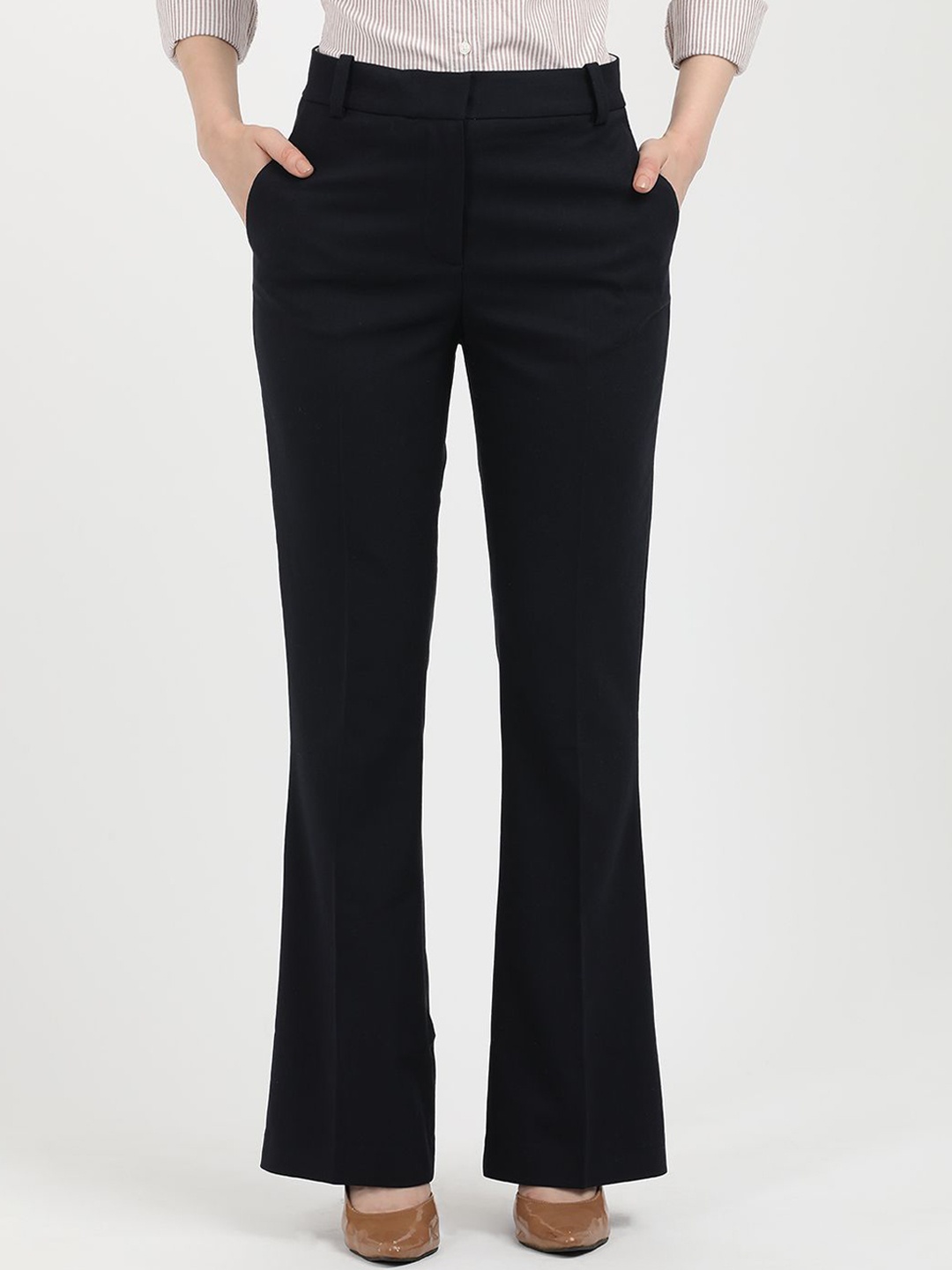 

Tommy Hilfiger Solid Women Mid-Rise Trousers, Black