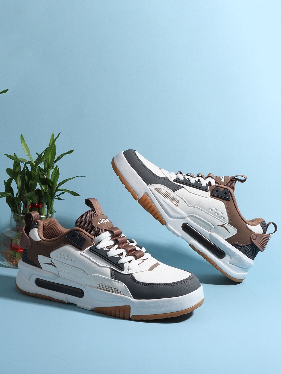 

JQR Men Colourblocked Everyday Signature Sneakers, White