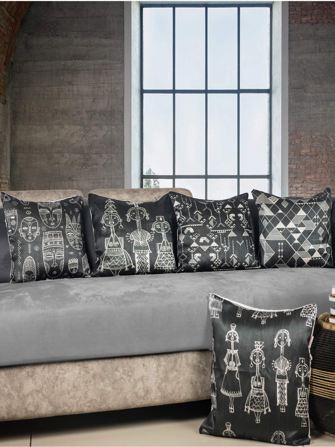 

Vendola Black & White 5 Pieces Ethnic Motifs Printed Satin Square Cushion Covers