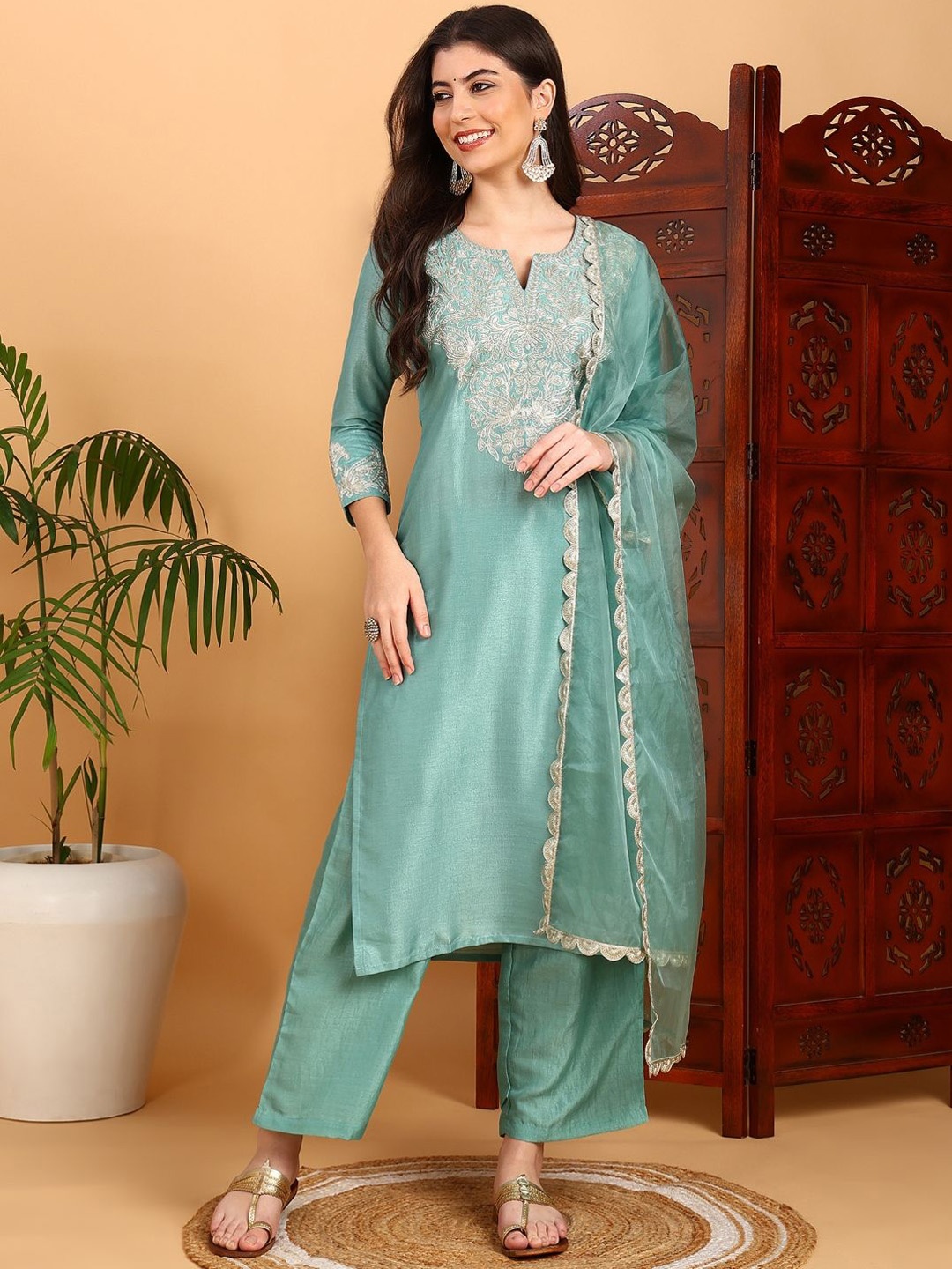 

AHIKA Women Floral Embroidered Regular Kurta with Trousers & With Dupatta, Sea green