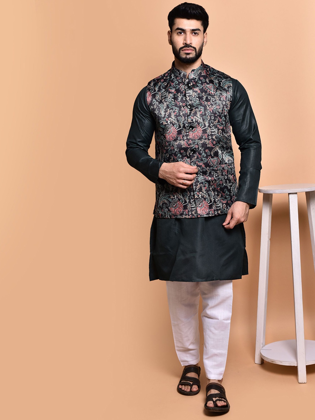 

PRINTCULTR Men Regular Pure Cotton Kurta with Trousers, Black