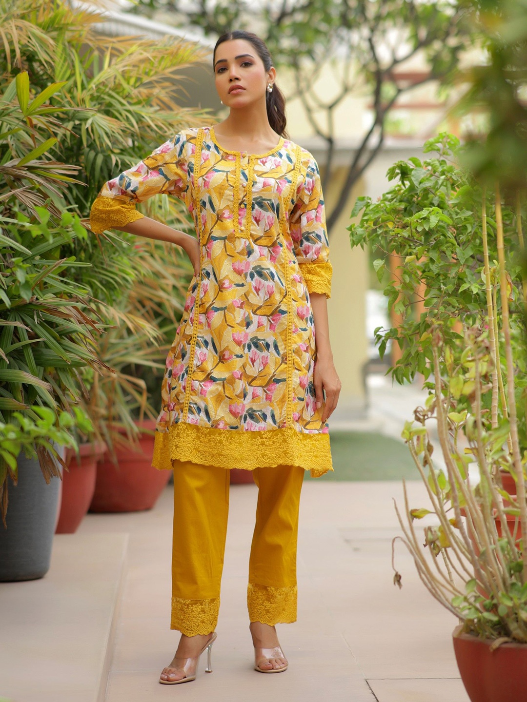 

VAASVA JAIPUR Floral Printed Round Neck Pure Cotton Kurta With Trouser, Yellow