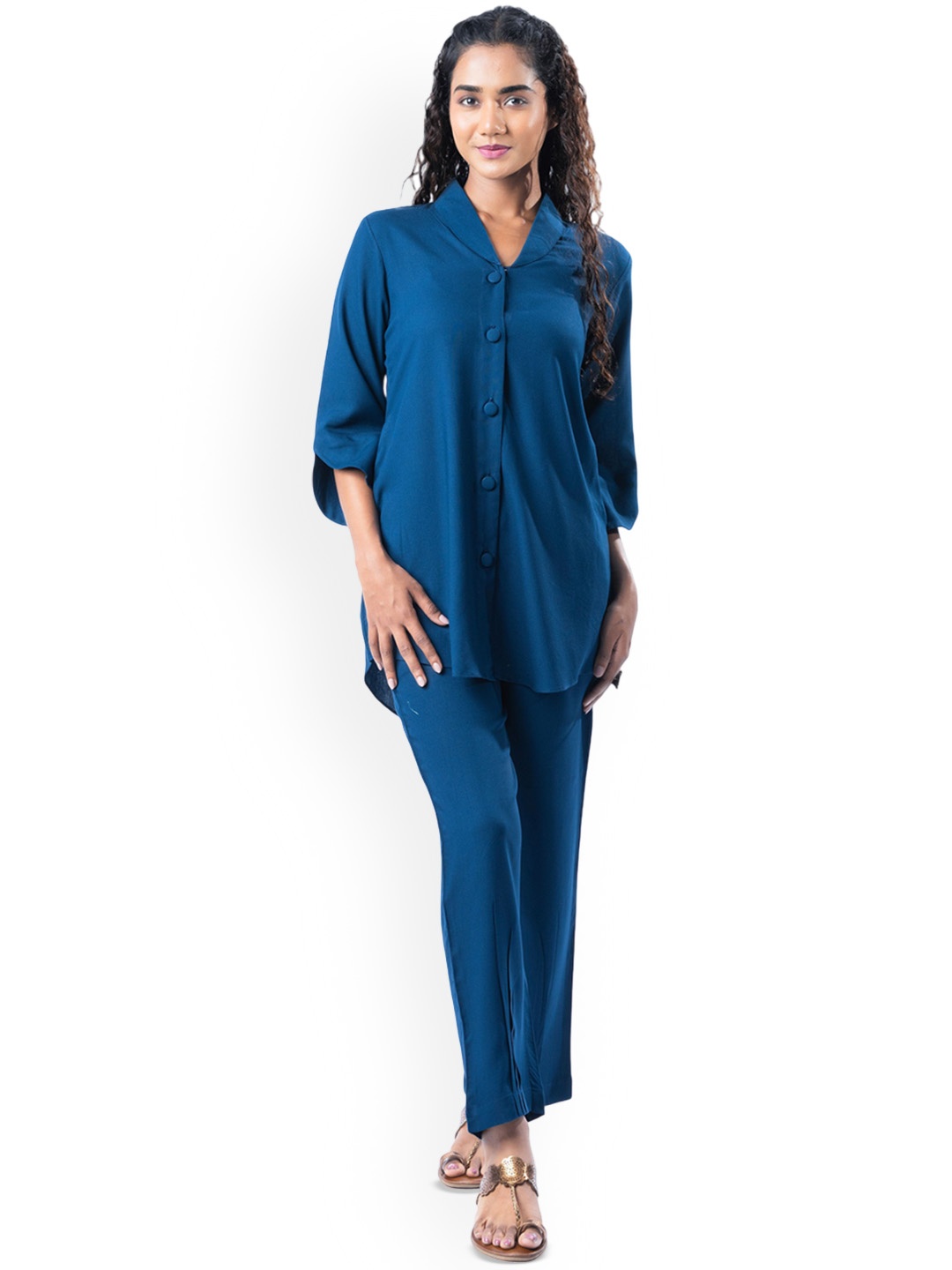 

GULABOSITABO Women Shawl Collar Solid Co-ords, Blue
