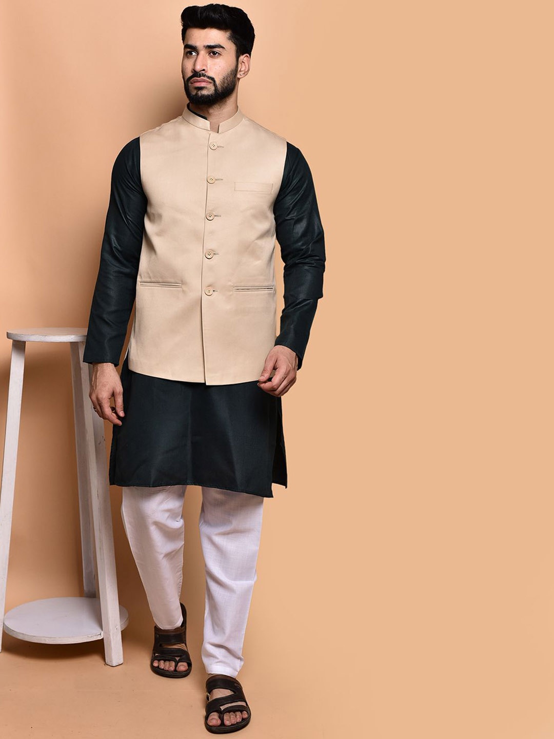

PRINTCULTR Men Regular Pure Cotton Kurta with Trousers, Green