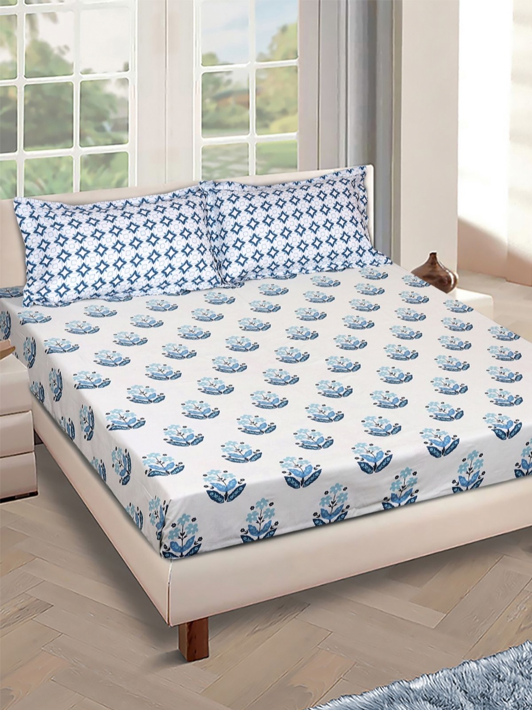 

Myntra Elegant Homes Off White Floral 186 TC Cotton Queen Bedsheet with 2 Pillow Covers