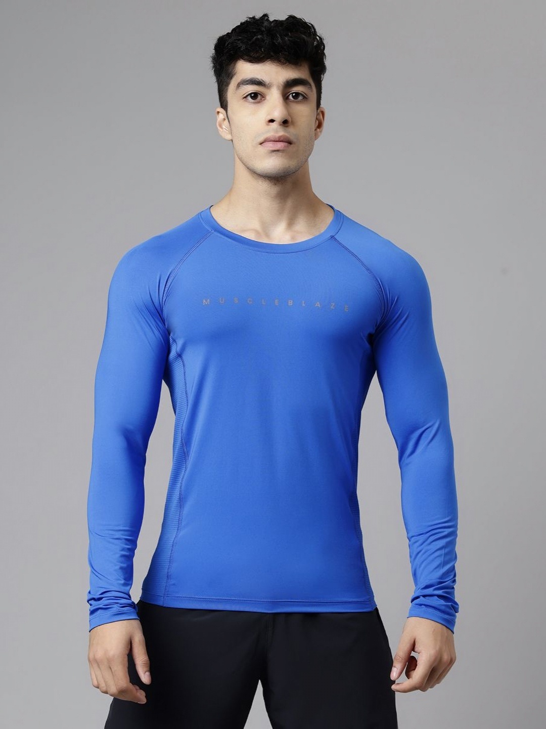 

MuscleBlaze Men Round Neck Long Sleeves T-shirt, Blue