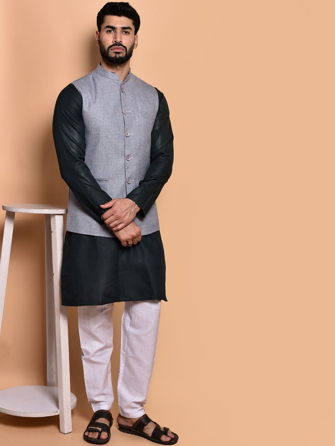 

PRINTCULTR Men Regular Pure Cotton Kurta with Trousers, Green