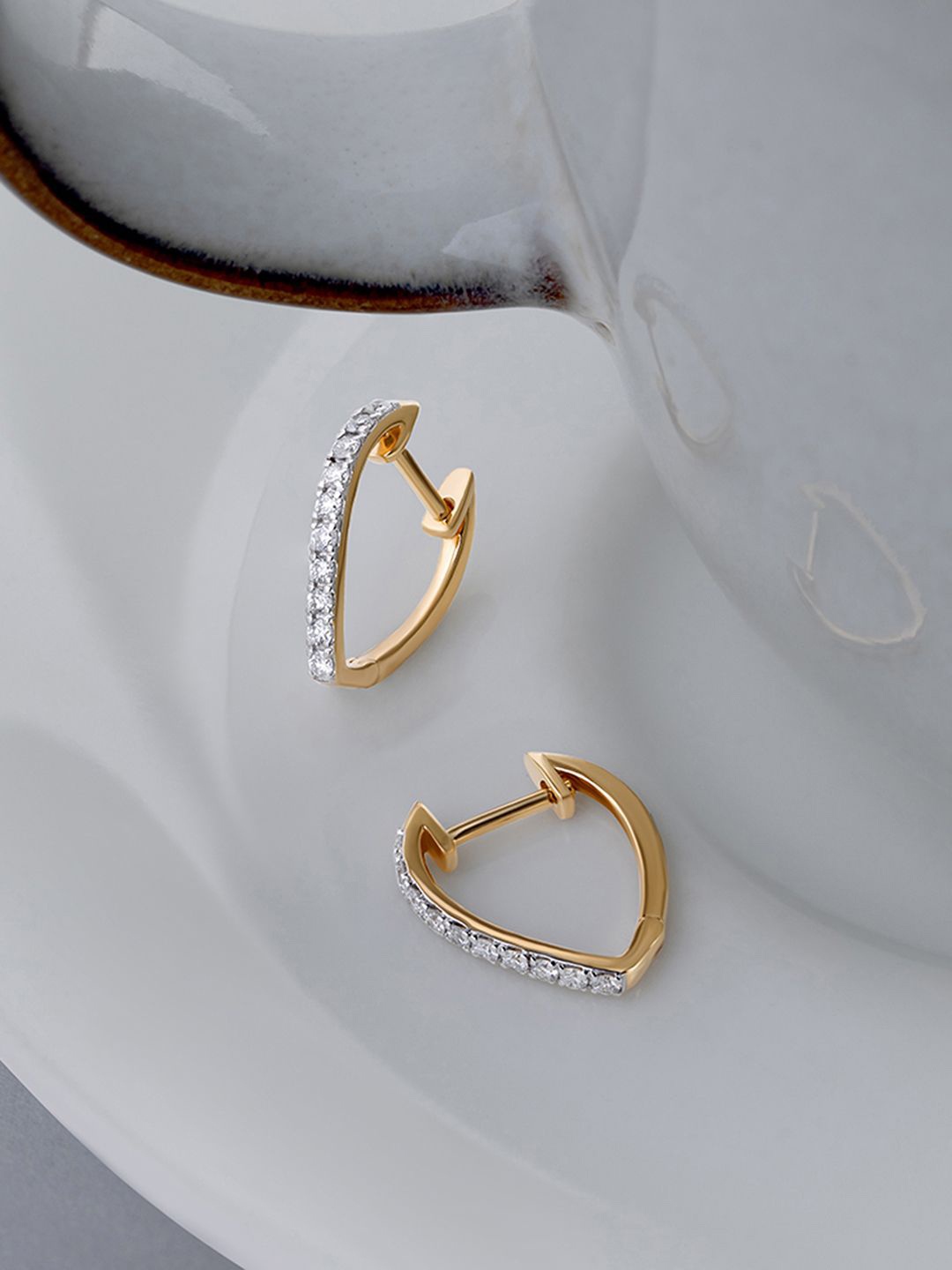 

Mia by Tanishq 18KT Gold Diamond Hoop Earrings, Yellow