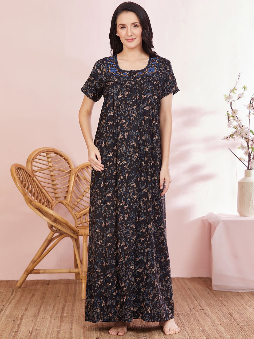 

Sand Dune Printed Maxi Nightdress, Black