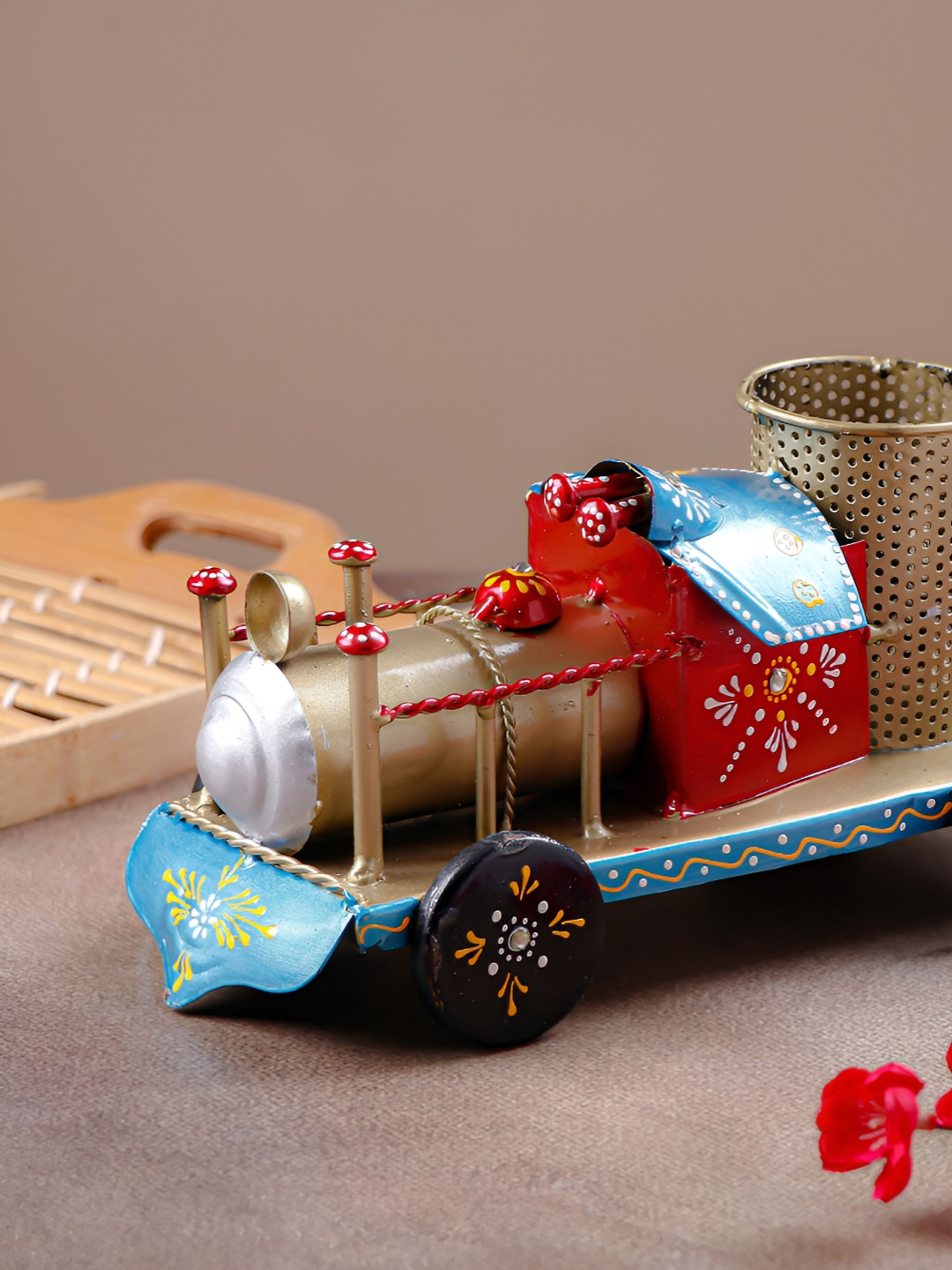 

Archies Blue & Red Desi Steamride Pen Stand