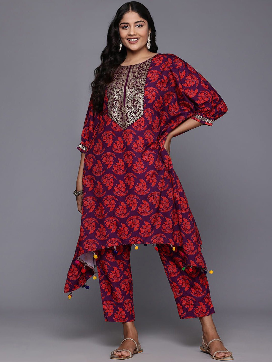 

A PLUS BY AHALYAA Women Floral Printed Regular Kurta with Trousers, Purple