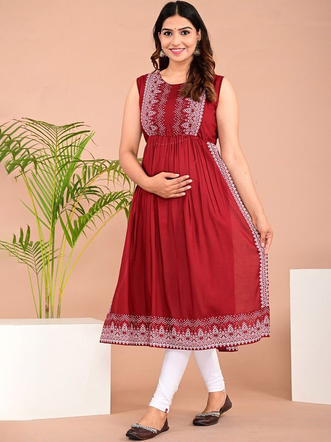 

Parth Fab Women Ethnic Motifs Printed Patchwork Maternity Kurta, Red