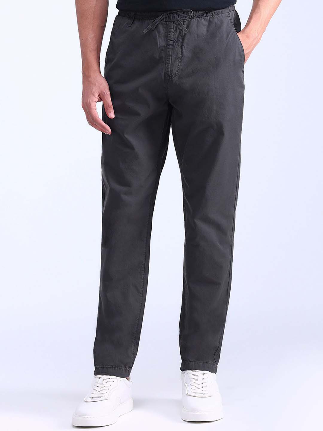 

Flying Machine Men Solid Tapered Fit Cotton Regular Trouser, Grey