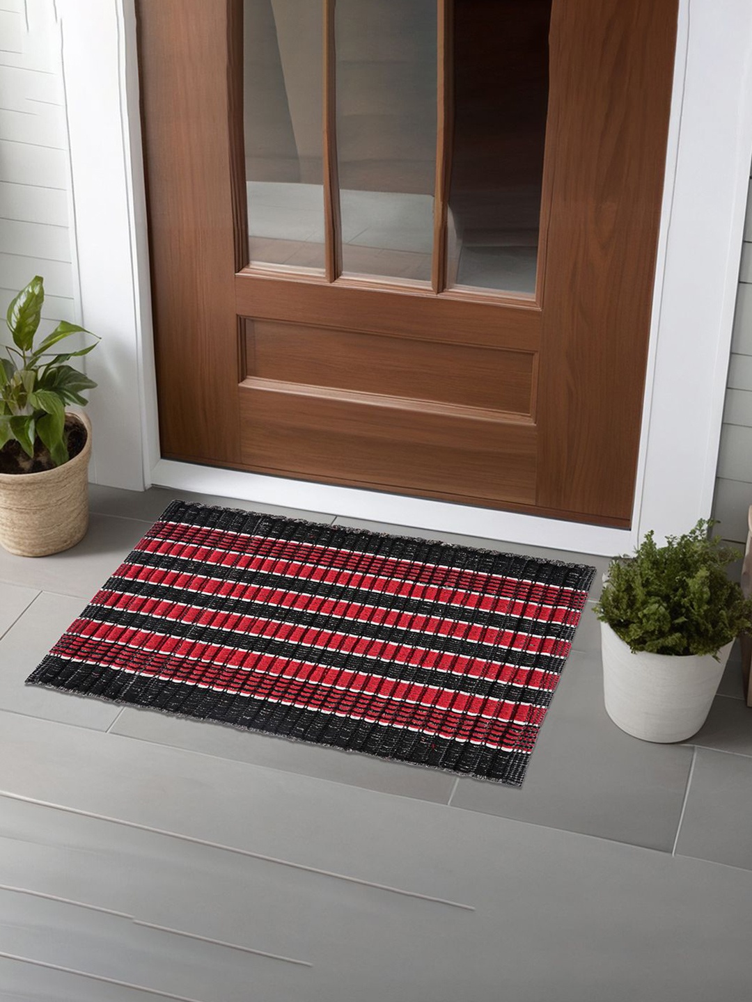 

Kuber Industries Red & Black 6 Pieces Textured Cotton Anti-Slip Doormats