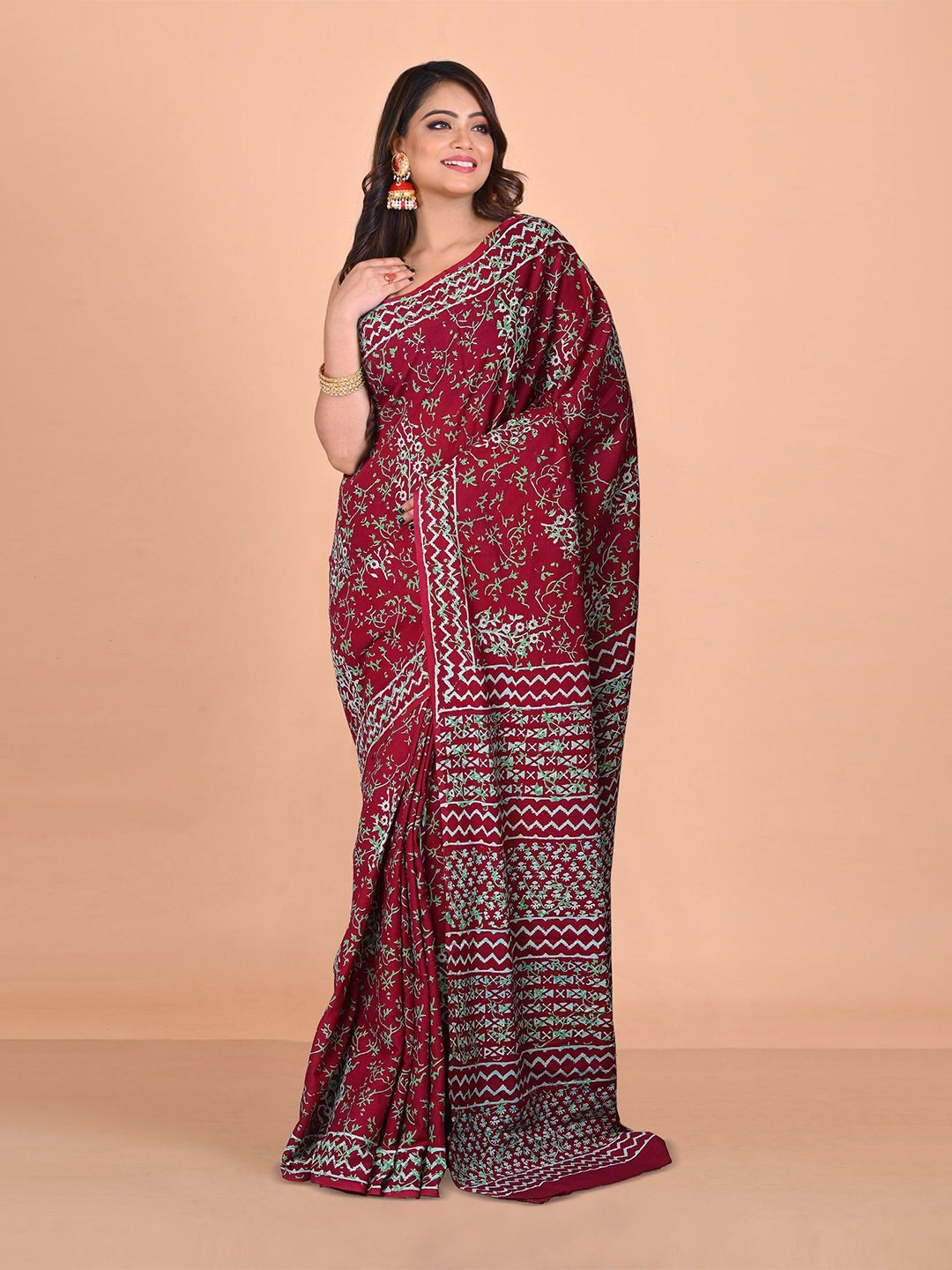 

Unnati Silks Ethnic Motifs Pure Cotton Handloom Block Print Saree, Purple