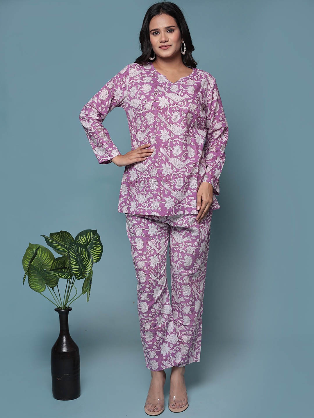 

Bohekant Women Printed Night suit, Purple