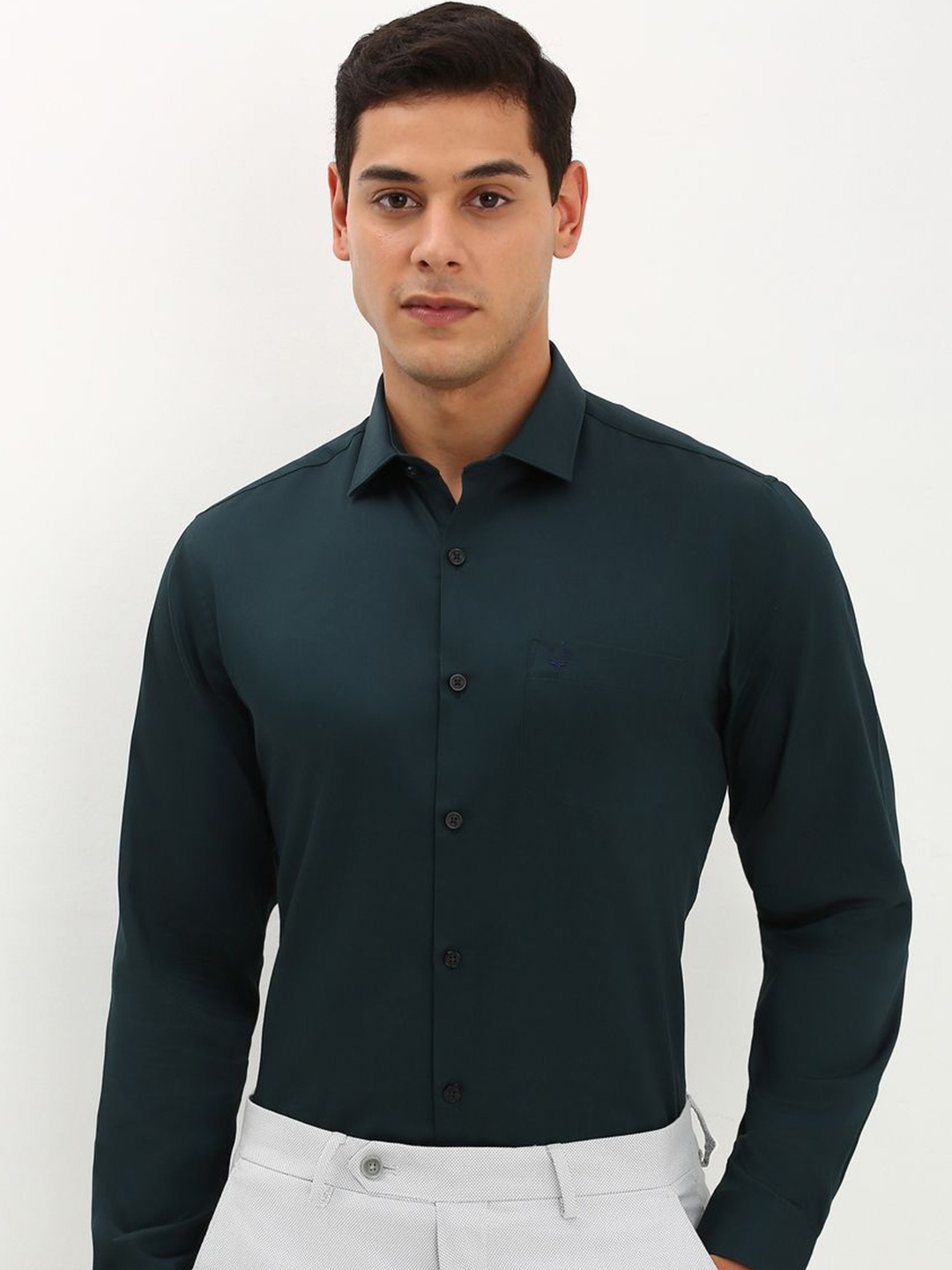 

Allen Solly Men Spread Collar Solid Cotton Slim Fit Formal Shirt, Green