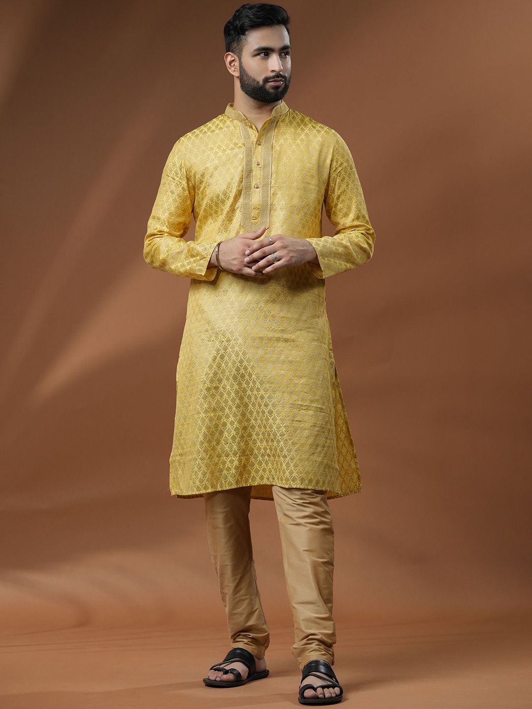 

Ethnic India Floral Woven Design Mandarin Collar Straight Kurta, Yellow