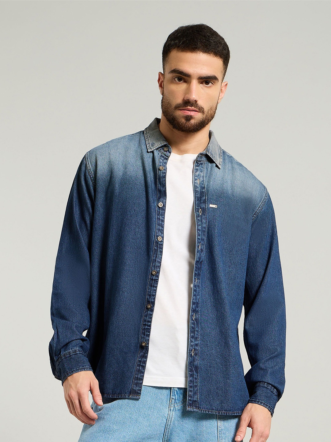 

Beyoung Men Spread Collar Faded Cotton Relaxed Fit Casual Shirt, Blue