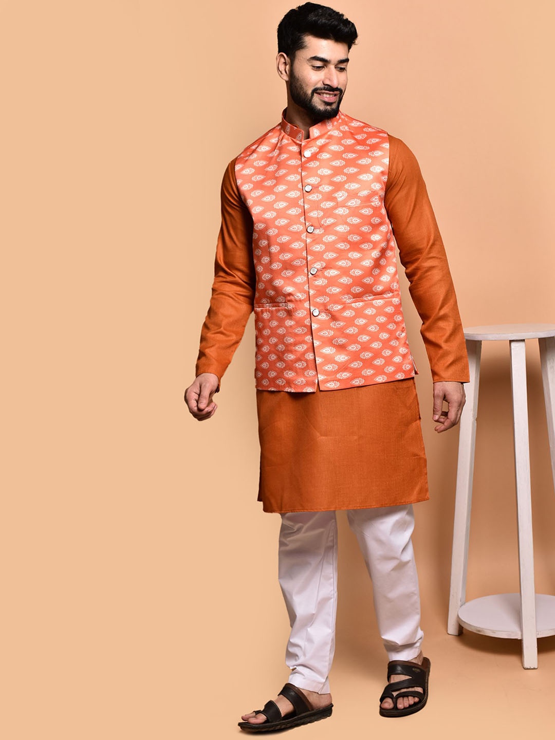 

PRINTCULTR Men Regular Pure Cotton Kurta with Trousers, Orange