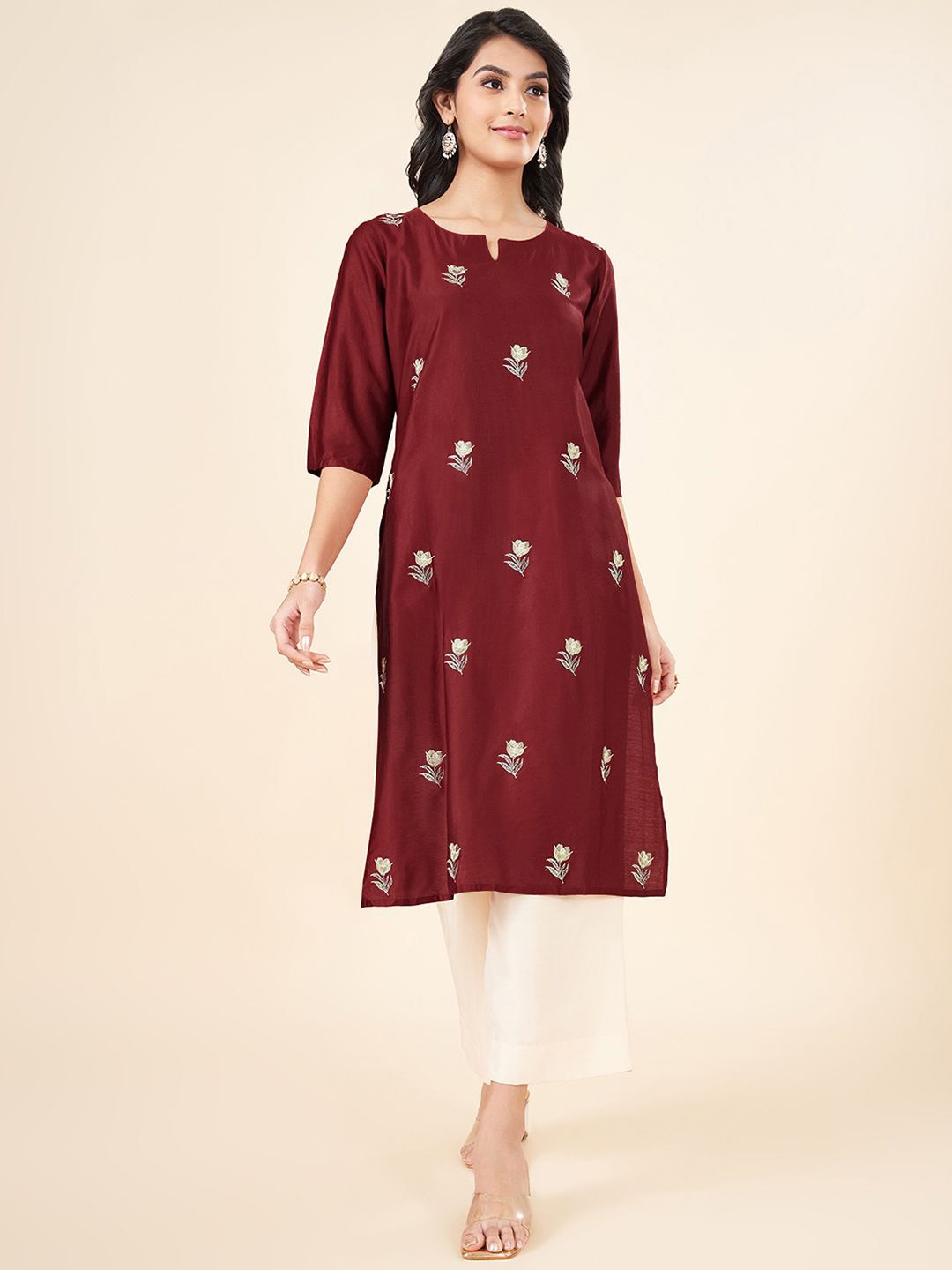 

RANGMANCH BY PANTALOONS Floral Embroidered Thread Work Notch Neck Straight Kurta, Red