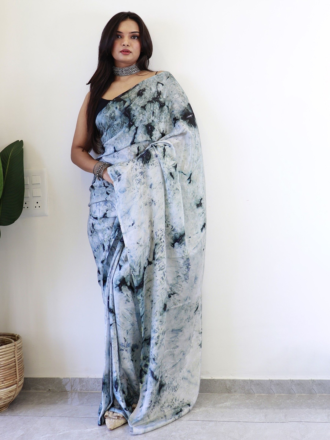 

Mitera Silk Blend Ready to Wear Saree, Grey