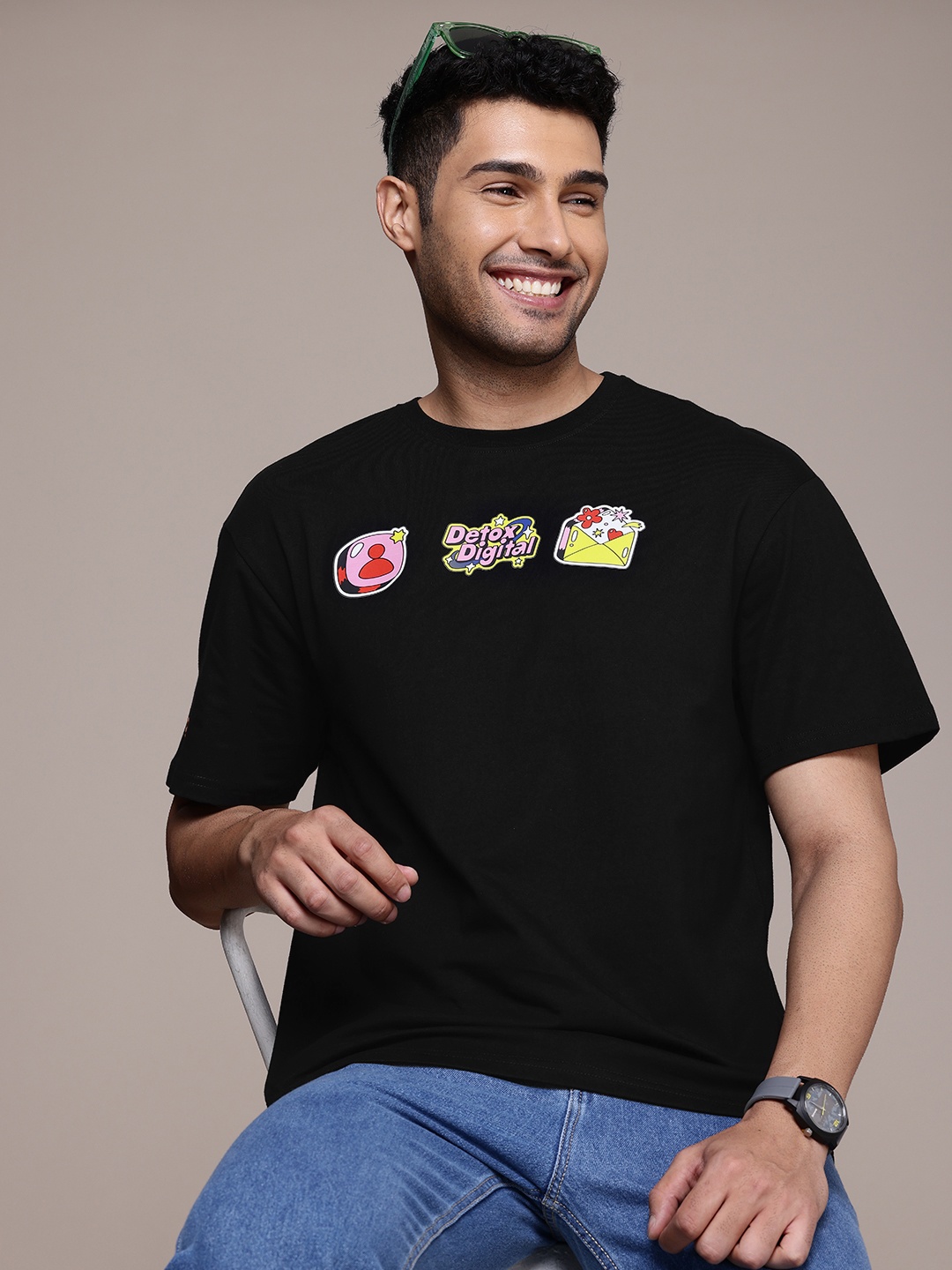 

WROGN X NETFLIX Printed Drop-Shoulder Sleeves Pure Cotton Oversized T-shirt, Black