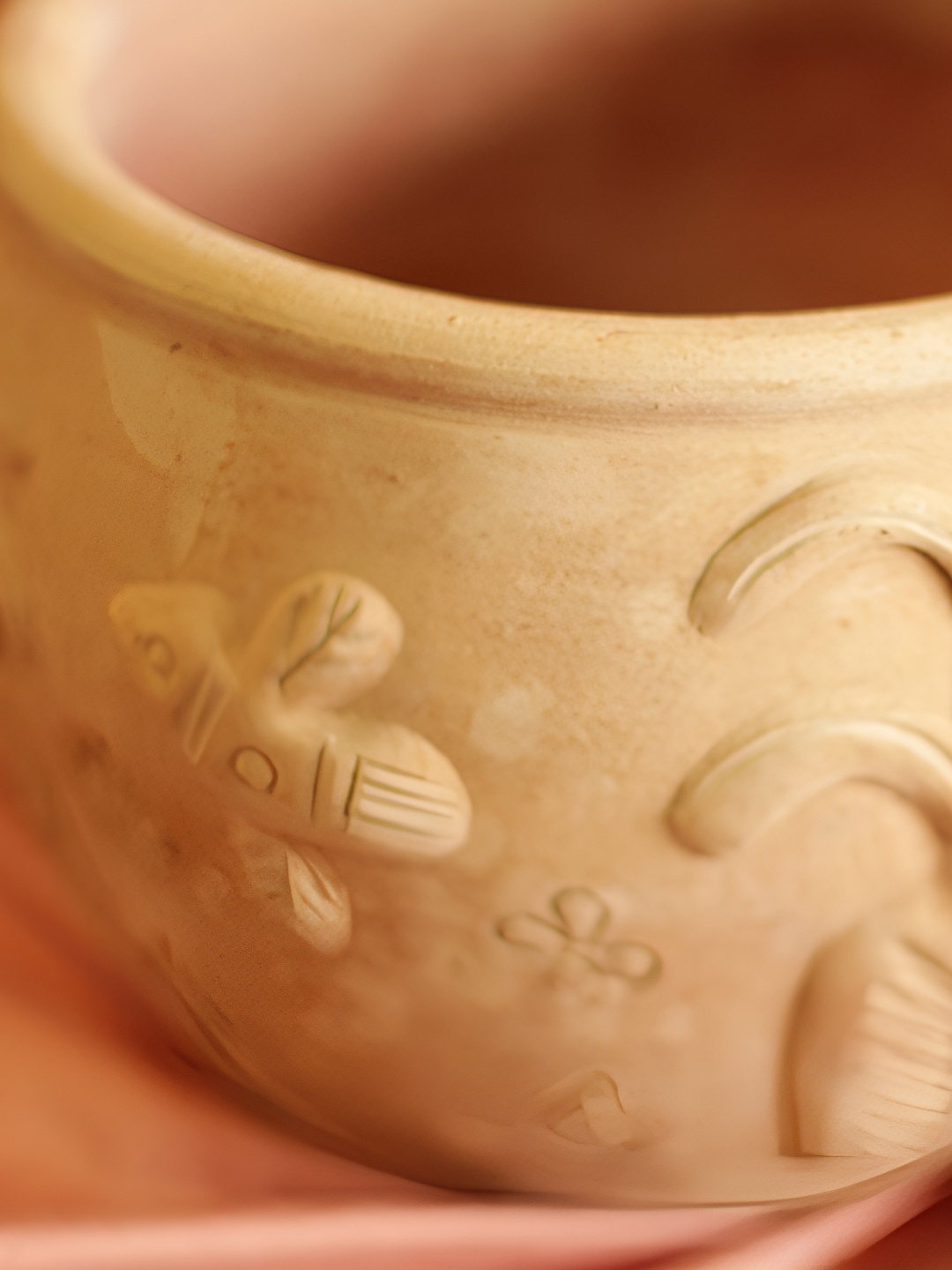 

Swadeh Brown Textured Clay Planter Pot