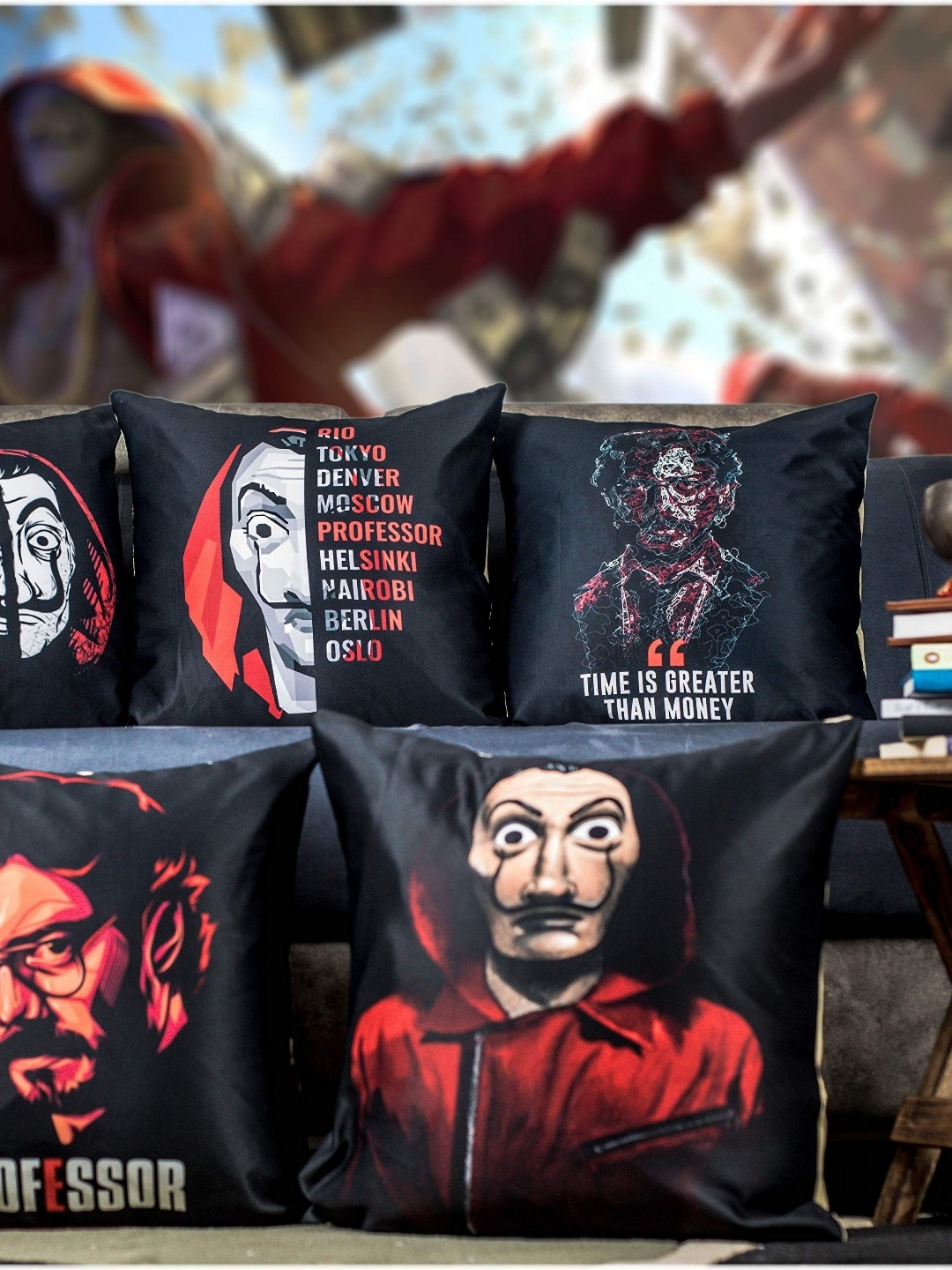 

Vendola Red & Black 5 Pieces Geometric Printed Square Cushion Covers