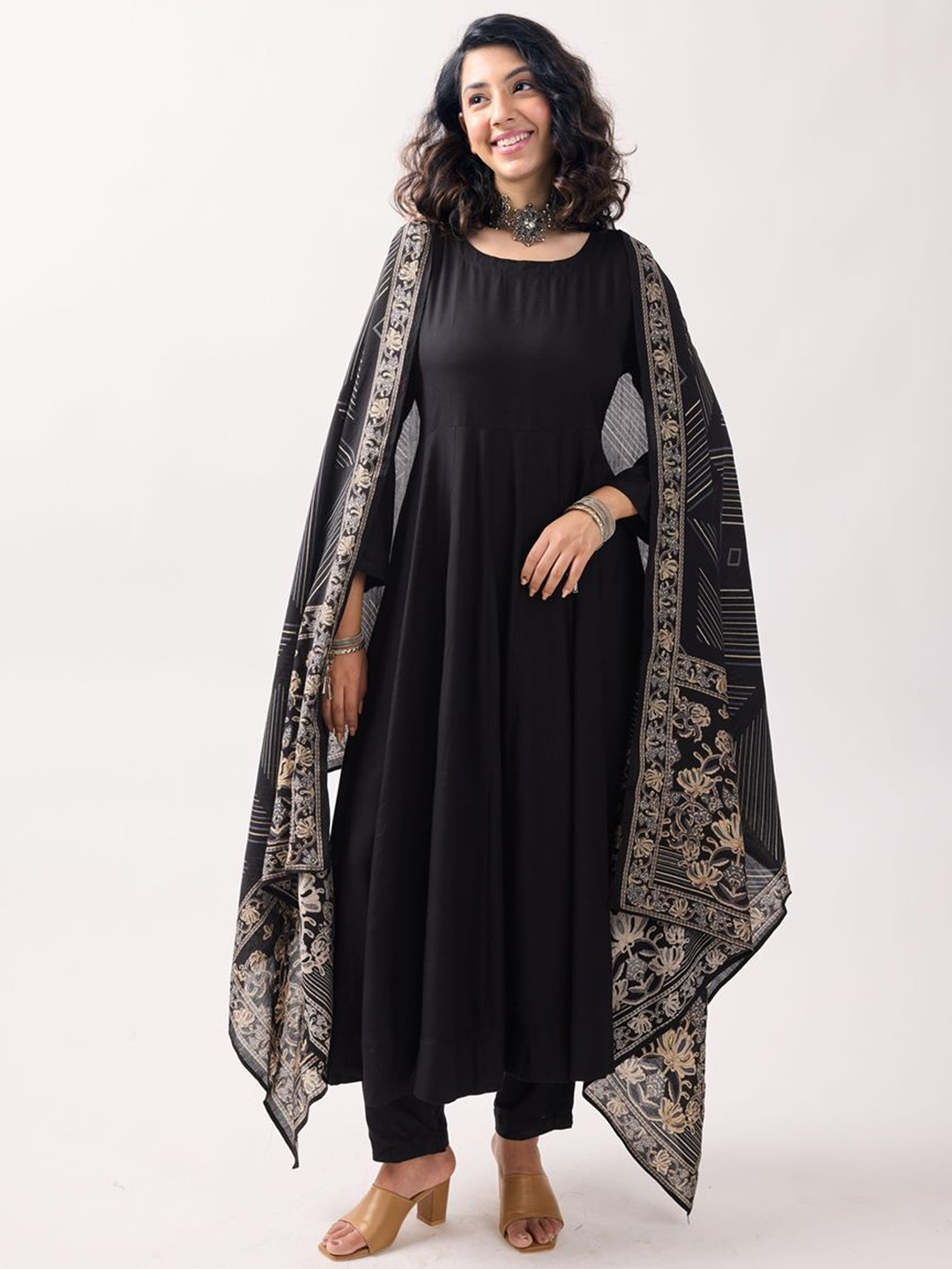 

BAESD Anarkali Kurta & Trousers With Dupatta, Black