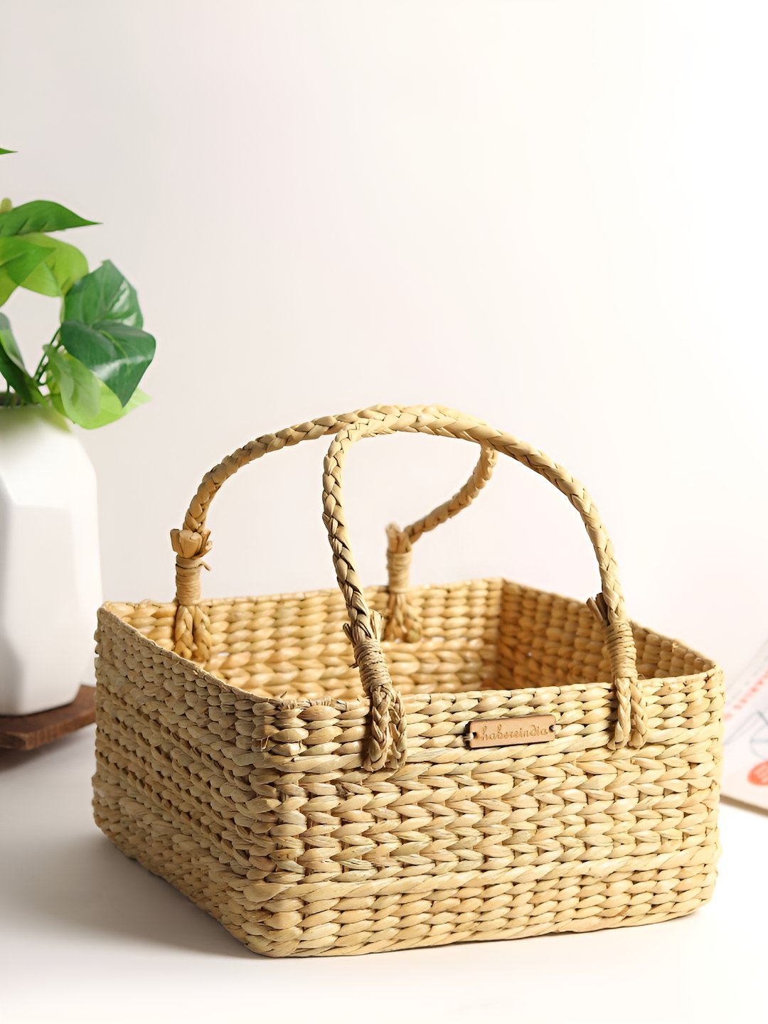 

HABERE INDIA Beige Seagrass Core Fruit and Vegetable Basket
