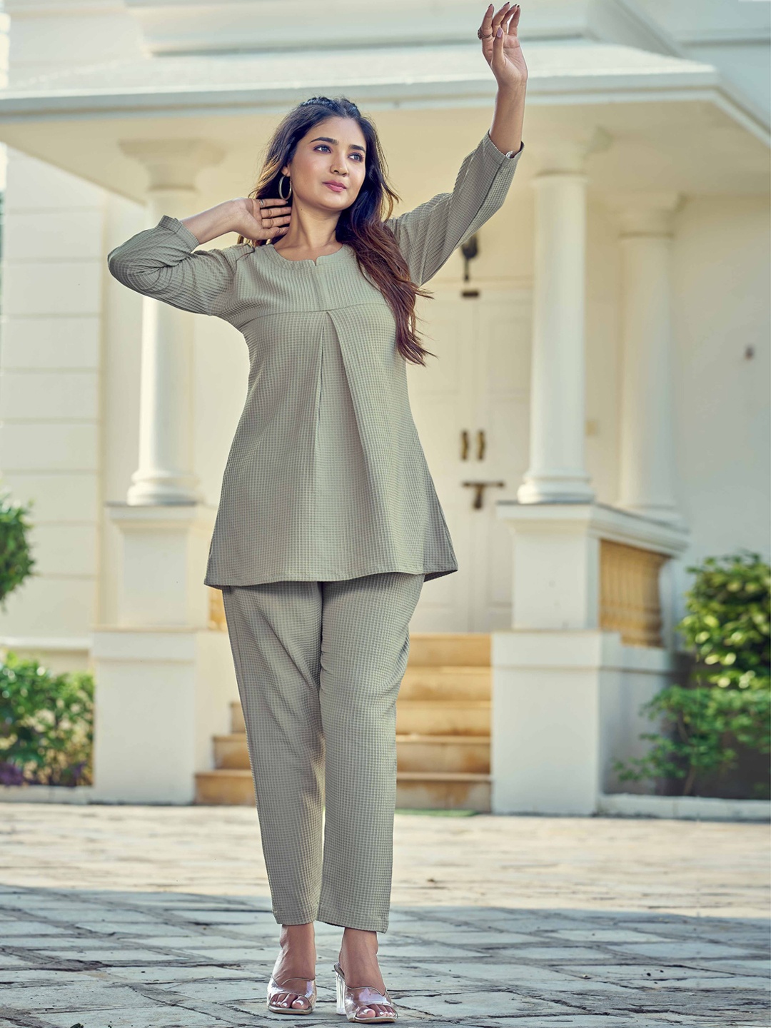 

TWINS LADY Self Design Top With Trousers, Cream